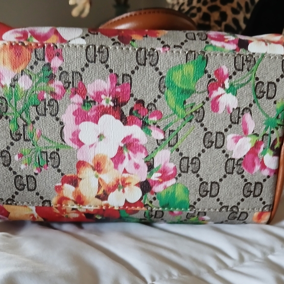 Small Floral Handbag - Picture 3 of 9